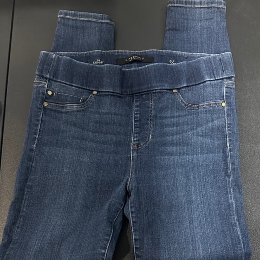 582. Liverpool Women's dark blue pull on Skinny Jeggings size 8